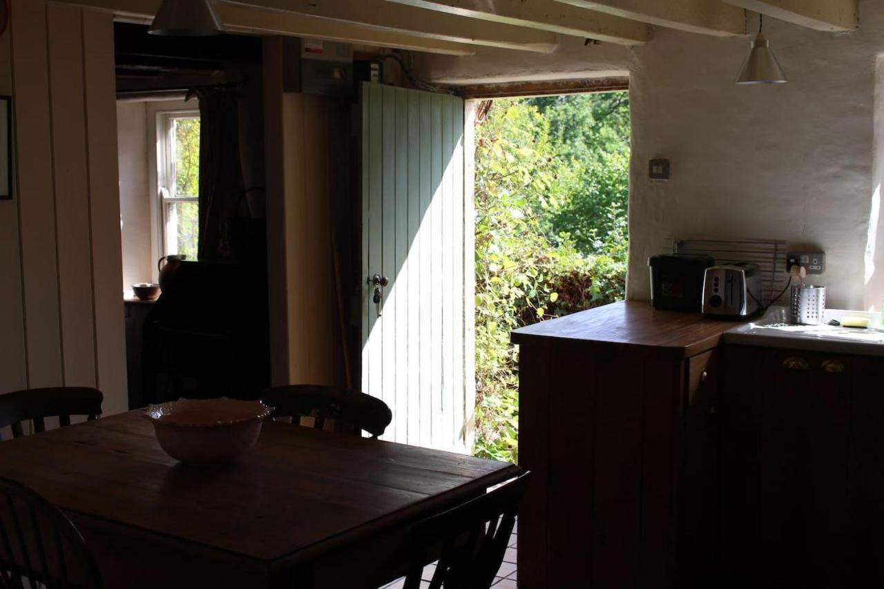 Relaxing Pet Friendly 2-Bed Cottage In Rhandirmwyn แลนโดเวรี ภายนอก รูปภาพ